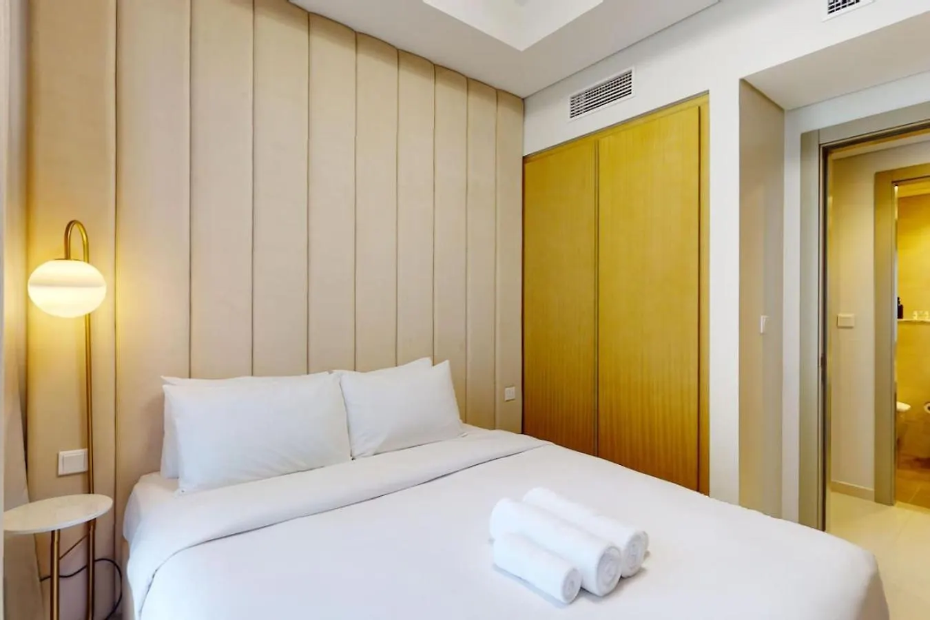 Noor Escape I Family Apartment Near Dubai Mall United Arab Emirates