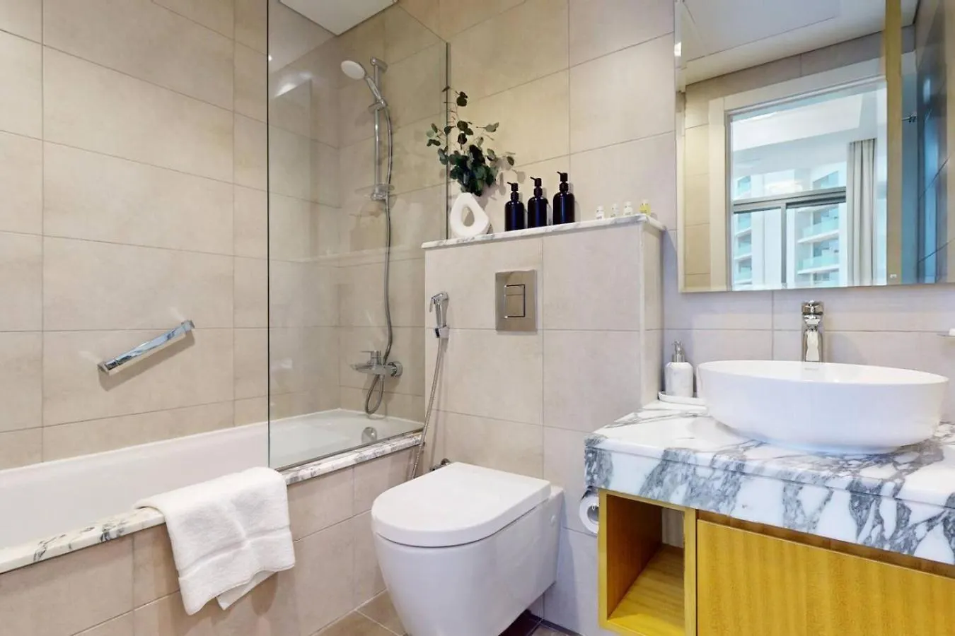 Noor Escape I Family Apartment Near Dubai Mall